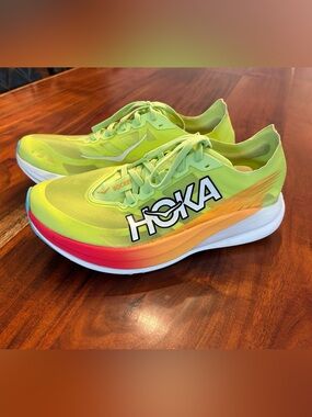 Hoka Rocket X2. Women’s 9.5/Men’s 8.5 EU 42. Lettuce Solar Flare.